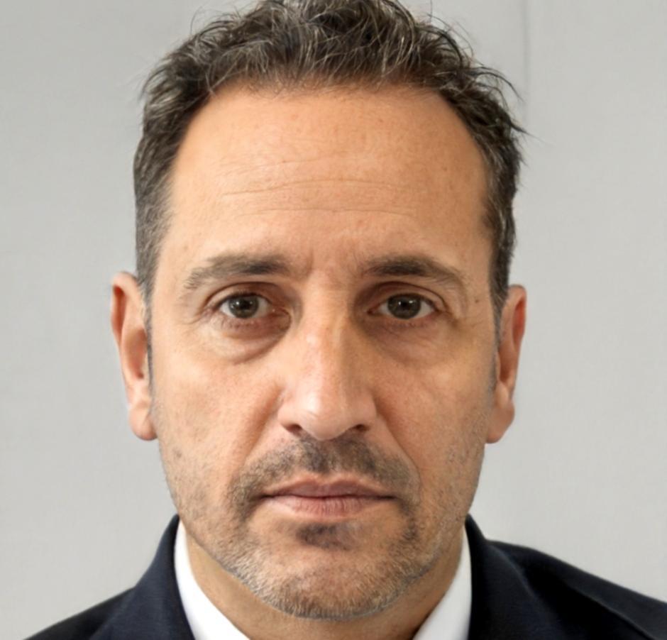 Roberto Fernández, consultor en economía